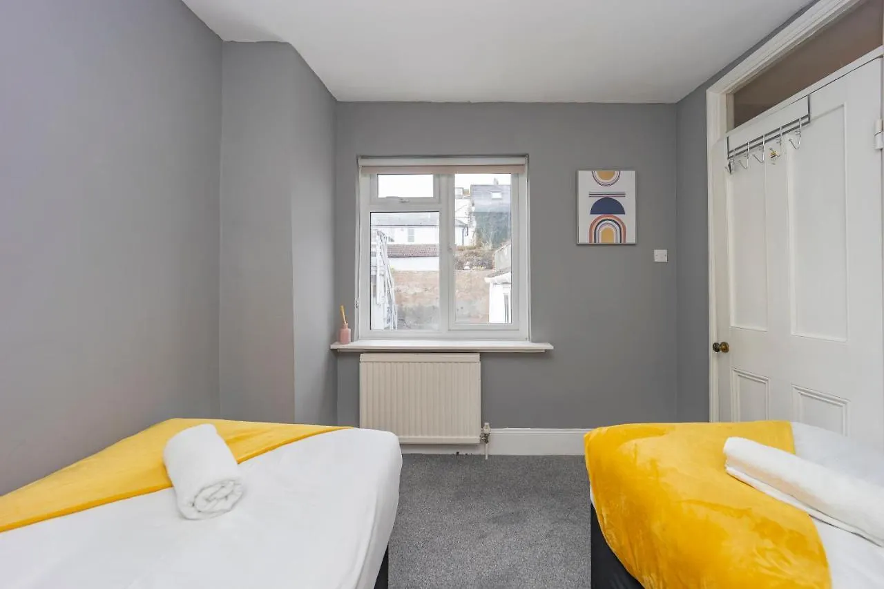 Hébergement de vacances Funky 3Bedroom House Next To Brighton Station